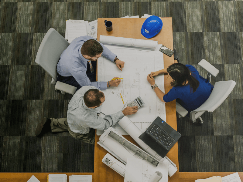 points to discuss with commercial construction contractor